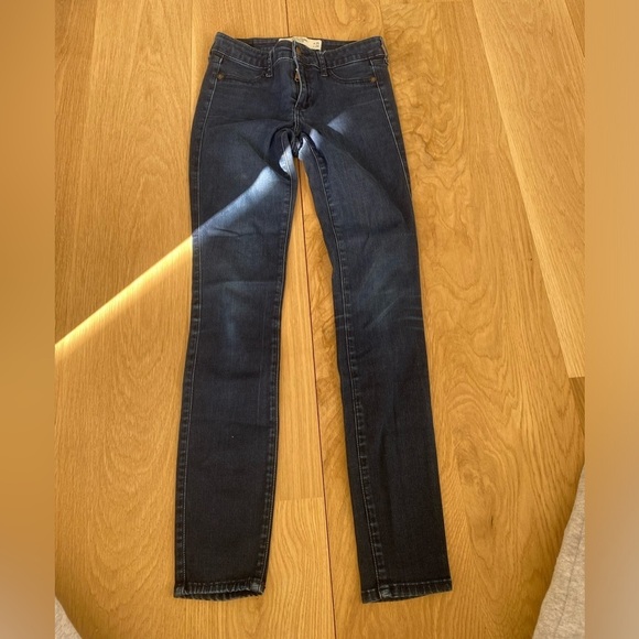 Abercrombie Skinny Jeans - Picture 1 of 4